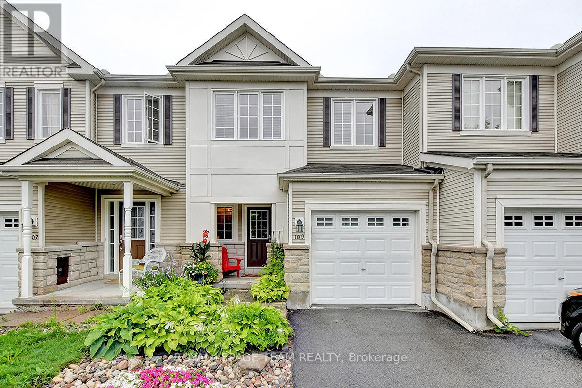 109 Goldwood Private, Ottawa, ON K2J 0P4