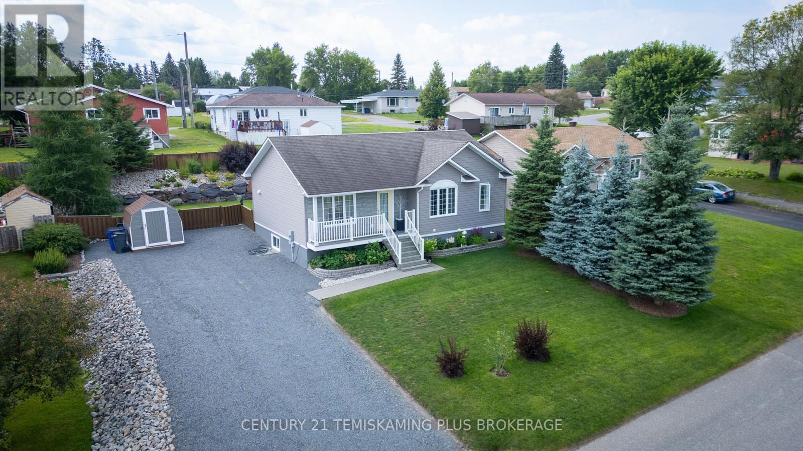 376 Arnold Dr, Temiskaming Shores, ON P0J 1K0