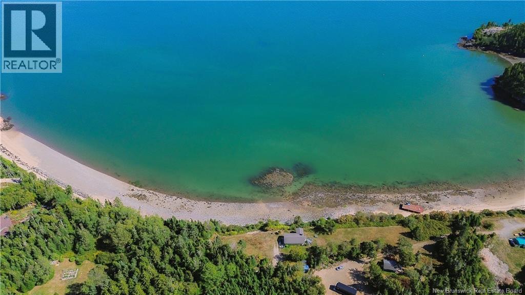 20 Dickson Ln, New River Beach, NB E5J 1H5