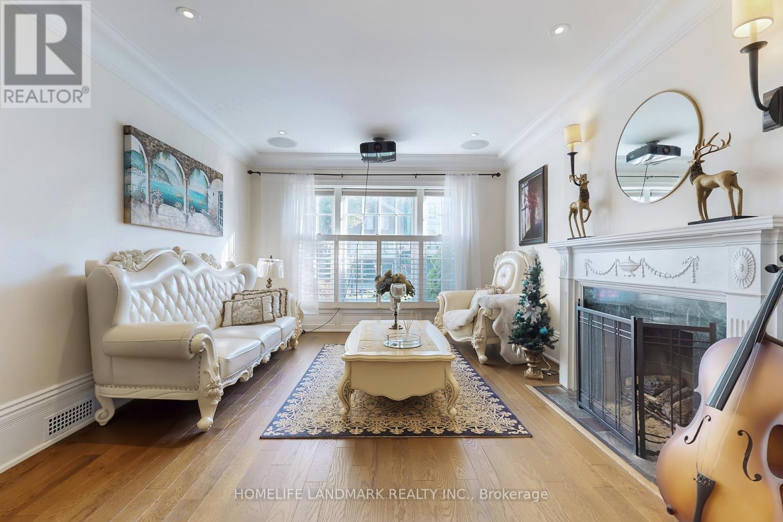 8 Killarney Rd, Toronto, ON M5P 1L8