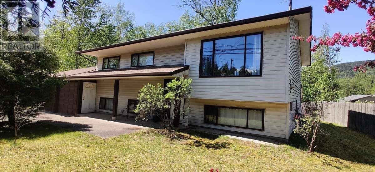 3399 River Dr, Terrace, BC V8G 3P2