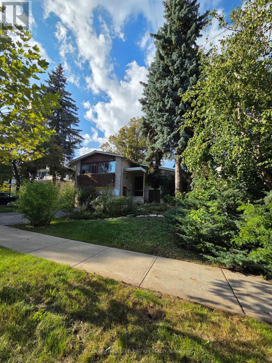 36 Danville Dr, Toronto, ON M2P 1J1