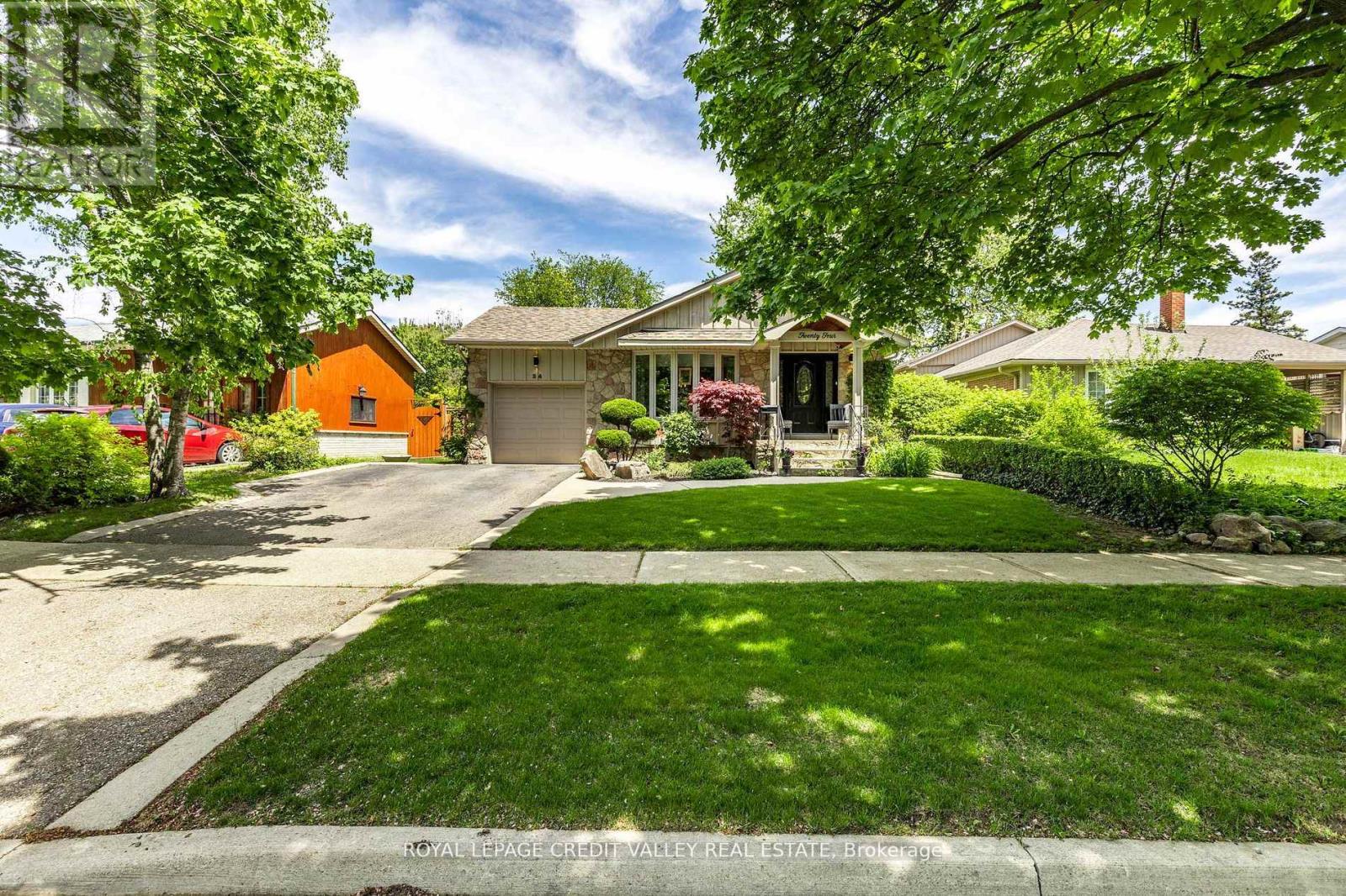 24 Ladore Dr, Brampton, ON L6Y 1V4