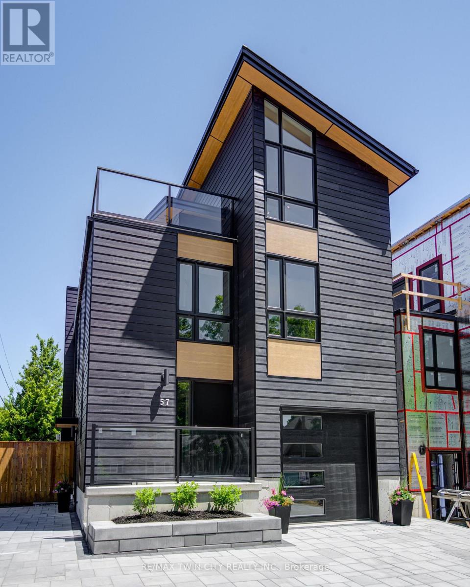 57 Centre St, Lambton Shores, ON N0M 1T0