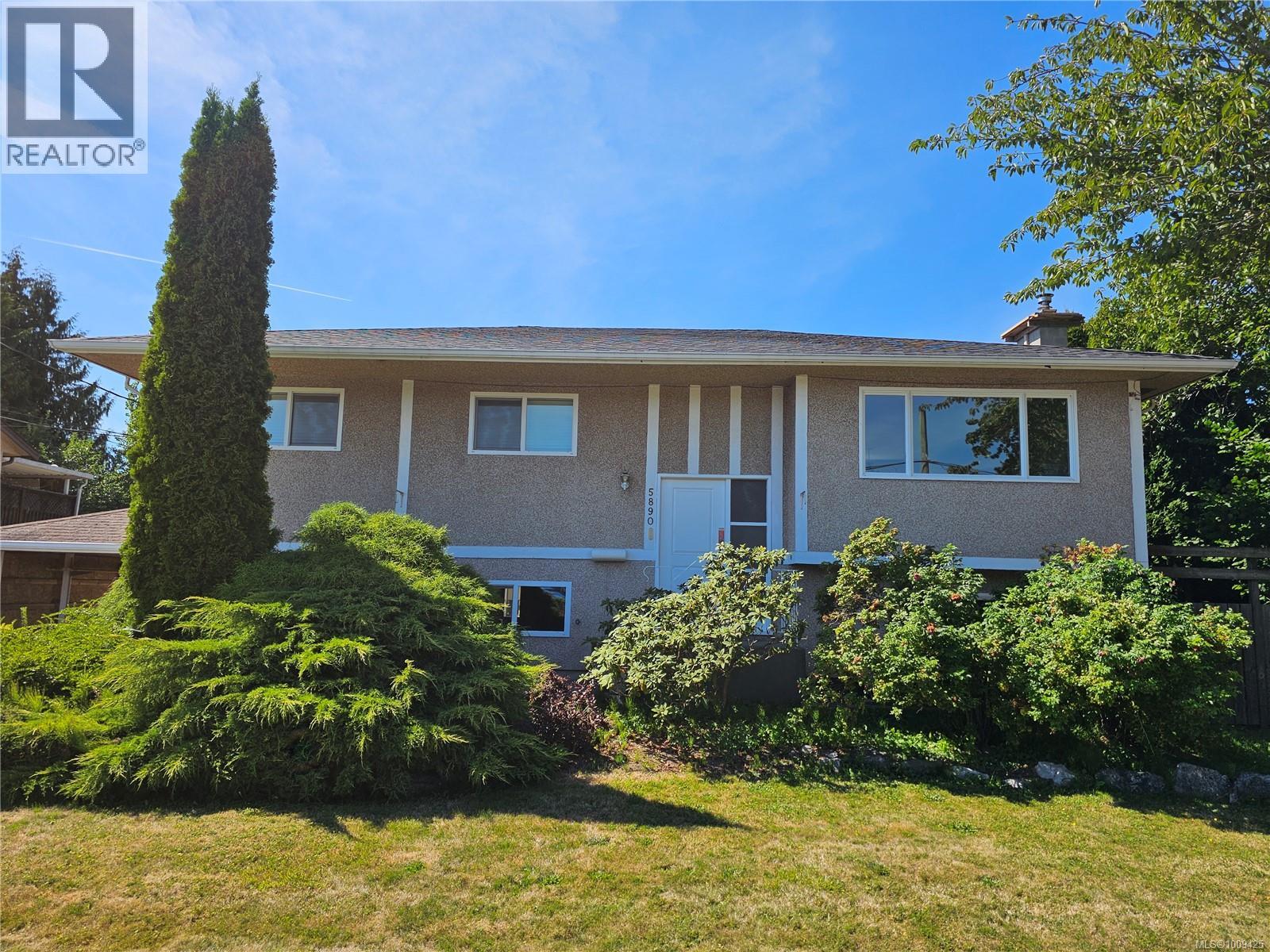 5890 Chesterfield Ave, Duncan, BC V9L 3M7