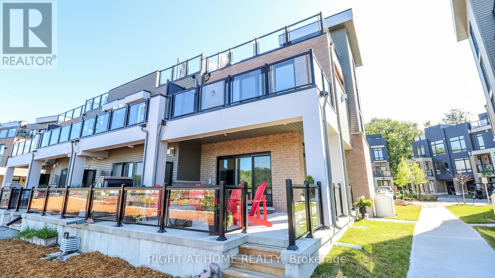 100 Marina Village Dr, Georgian Bay, ON L0K 1S0