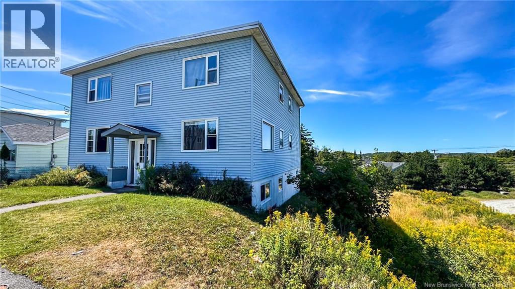 16 Fern St, Saint John, NB E2J 2M5