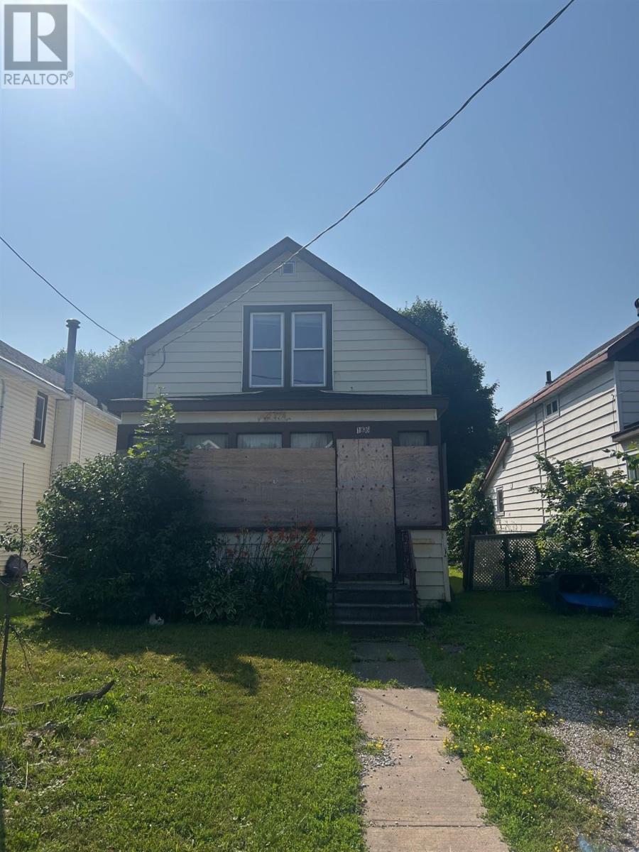 166 Tancred St, Sault Ste. Marie, ON P6A 2W4