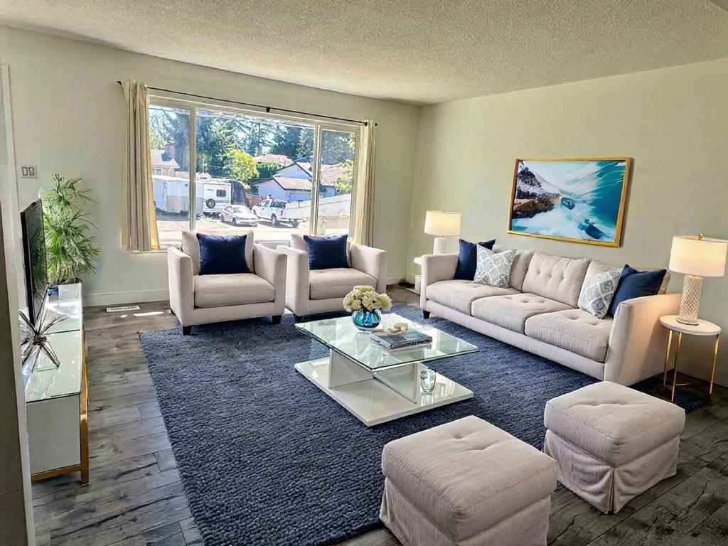 34443 York Ave, Abbotsford, BC V2S 2X1
