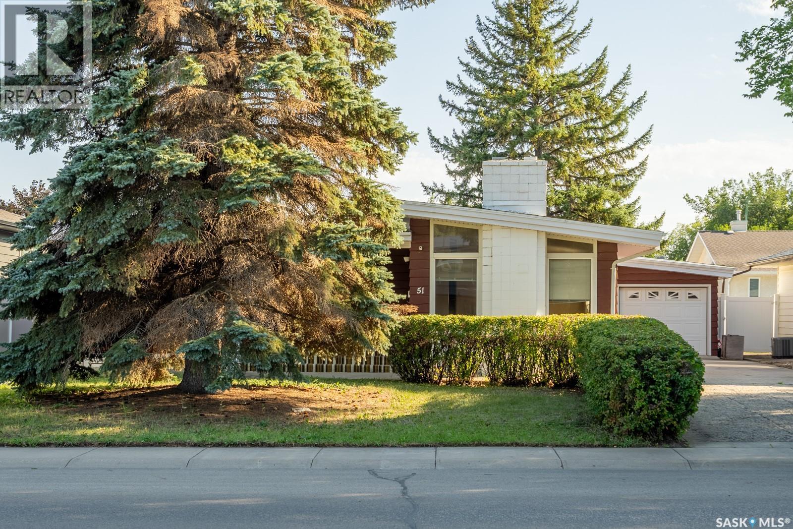 51 Sunset Dr, Regina, SK S4S 5V6