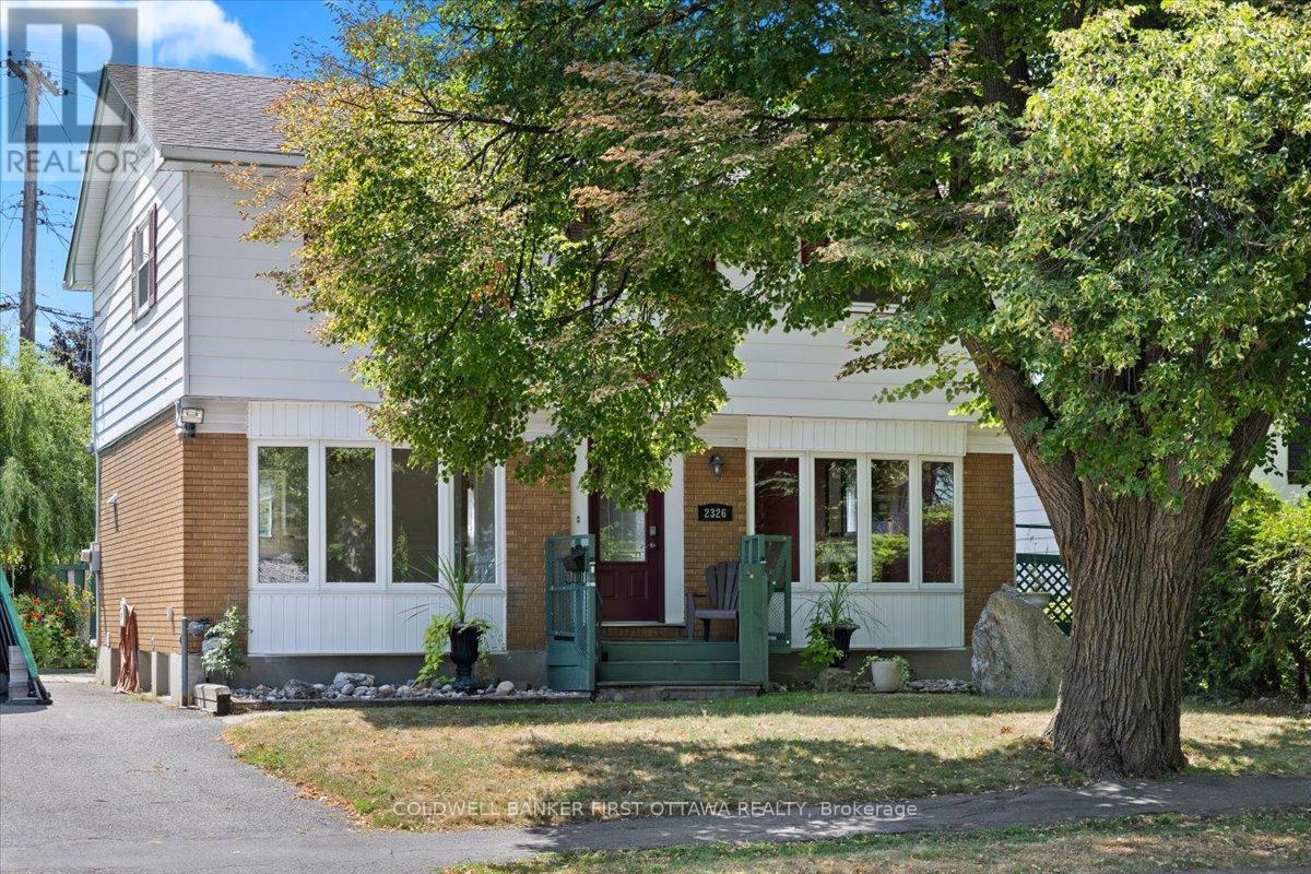 2326 Harding Rd, Ottawa, ON K1G 3B9