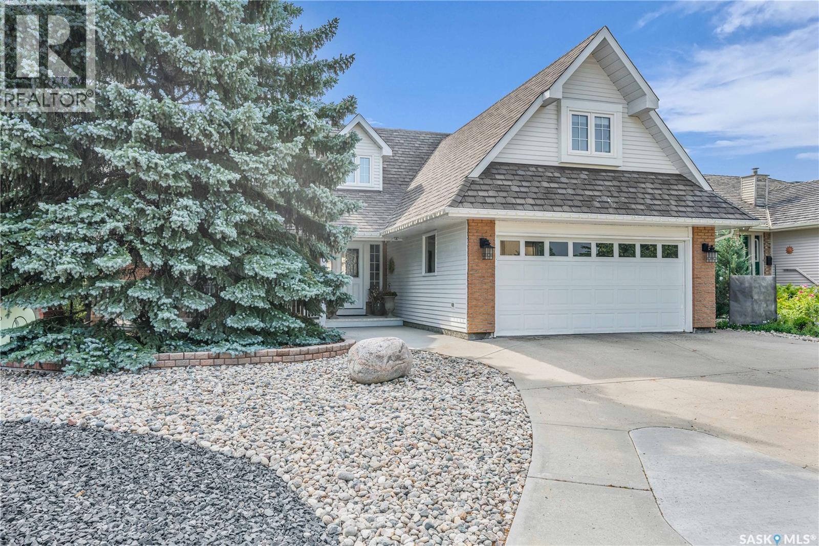 2095 Wascana Grns, Regina, SK S4V 2L8