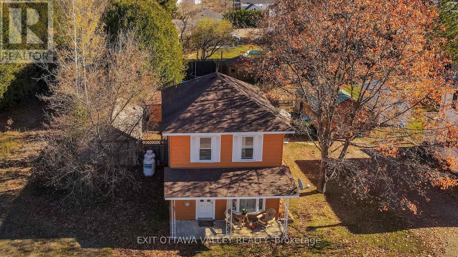 28 Paugh Lake Rd, Madawaska Valley, ON K0J 1B0