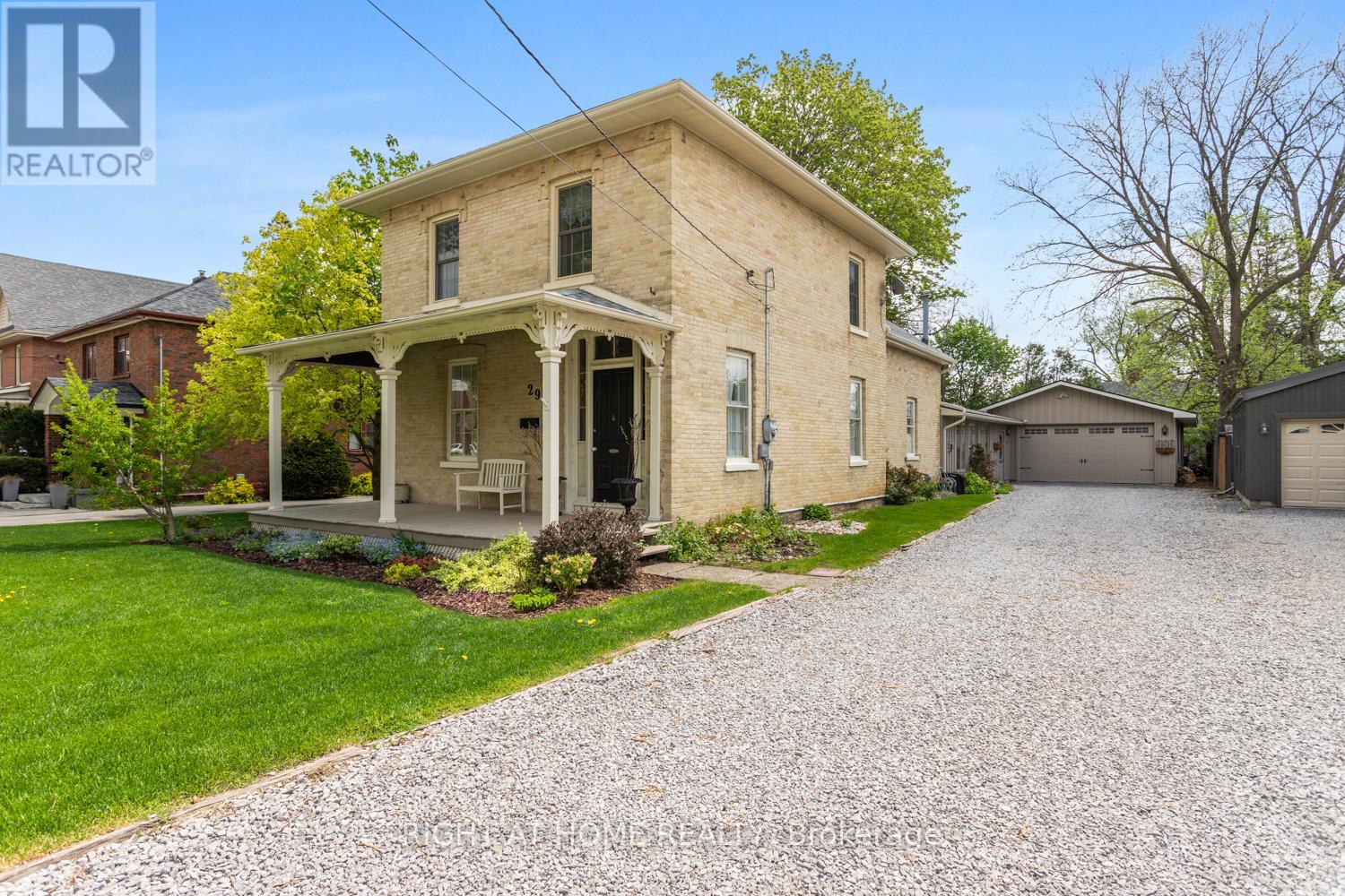 29 Regent St, Kawartha Lakes, ON K9V 3T9