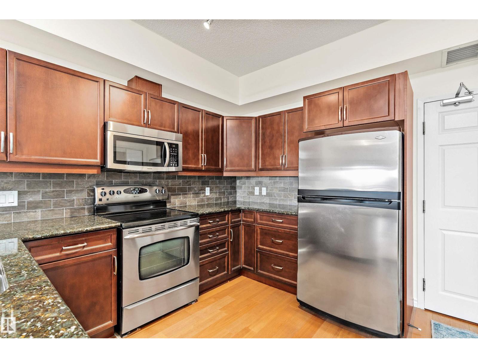 10303 111 Street Northwest #702, Edmonton, AB T5K 0C6