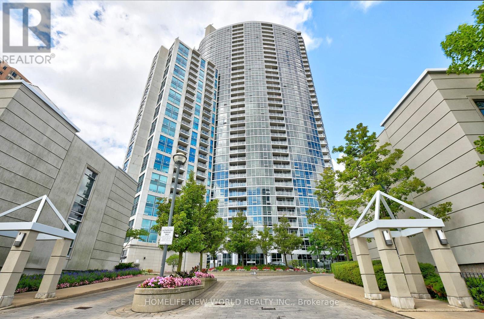 1105 83 Borough Dr, Toronto, ON M1P 5E4