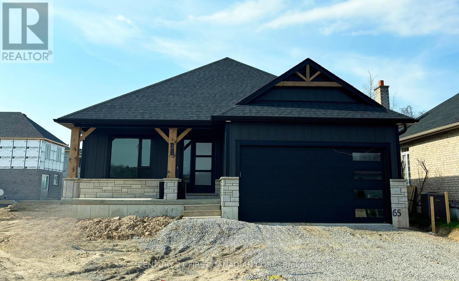 21 Hamilton St, North Middlesex, ON N0M 1A0