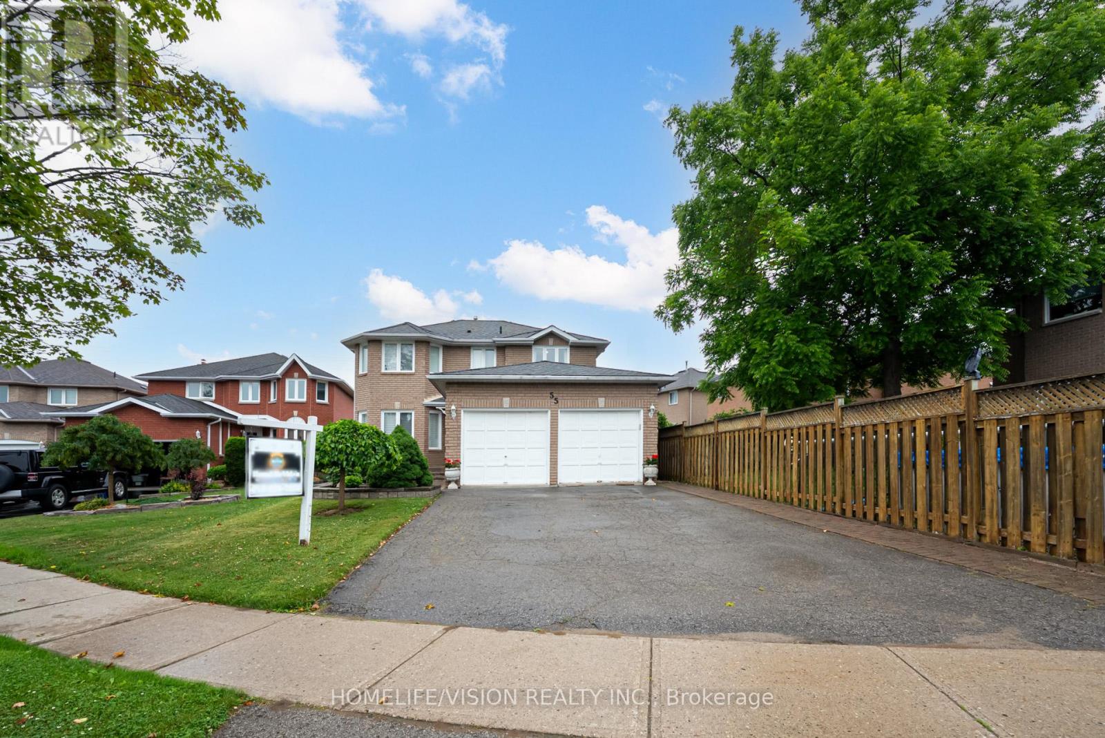 55 Etherington Cres, Barrie, ON L4N 6Z4
