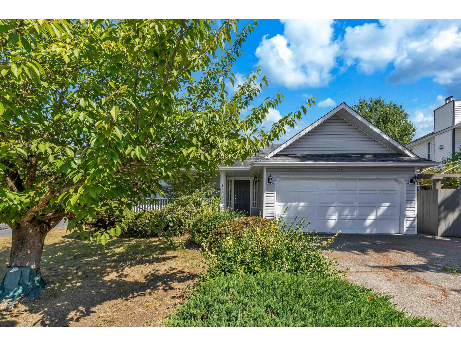 3826 Old Clayburn Rd, Abbotsford, BC V3G 1H8