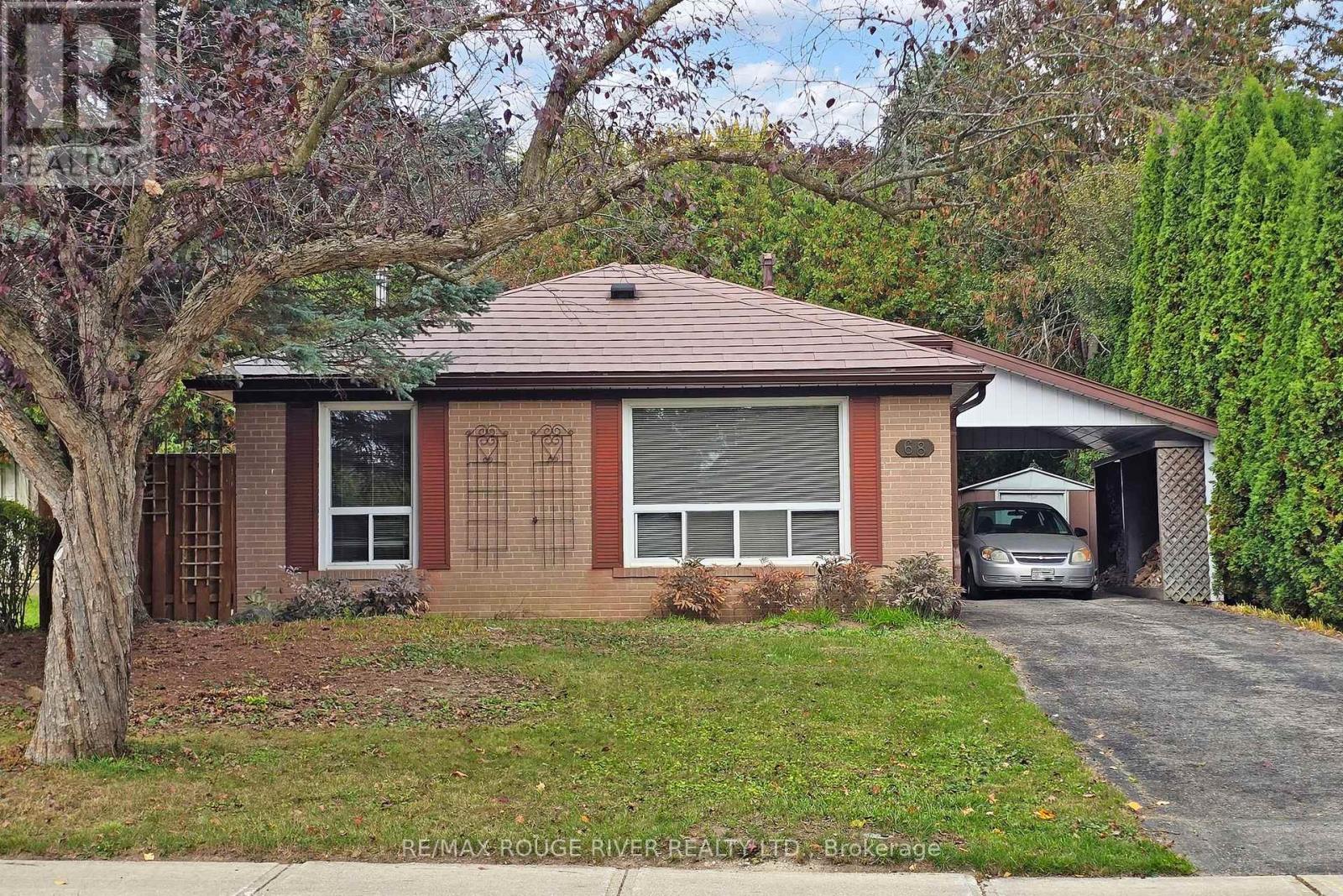 68 Aurora Heights Dr, Aurora, ON L4G 2W8