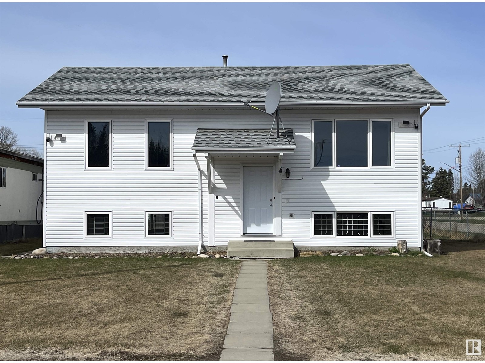 1 St Unit 130, Blue Ridge, AB T0E 0B0