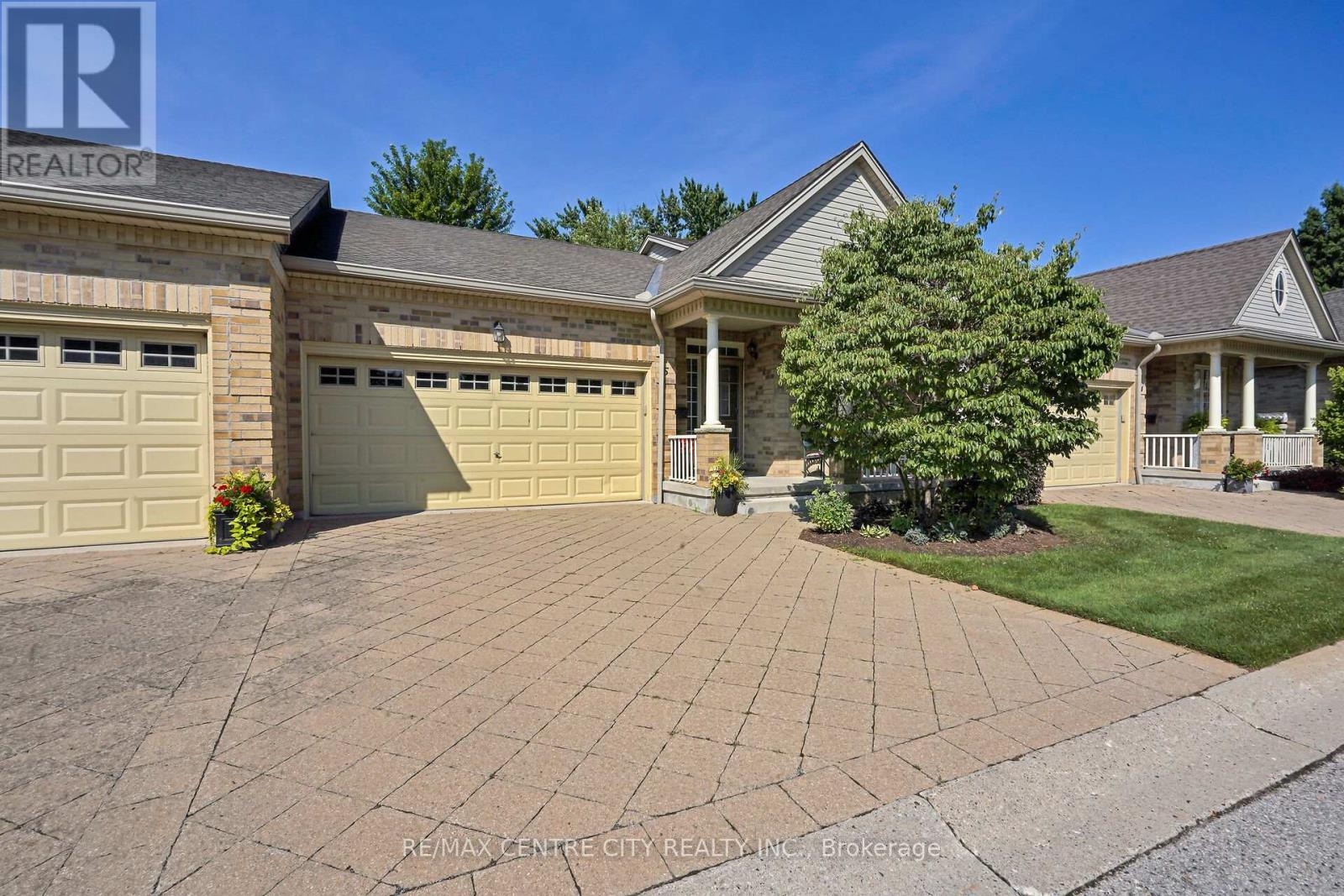 5 21 St Johns Dr, Middlesex Centre, ON N0M 1C0