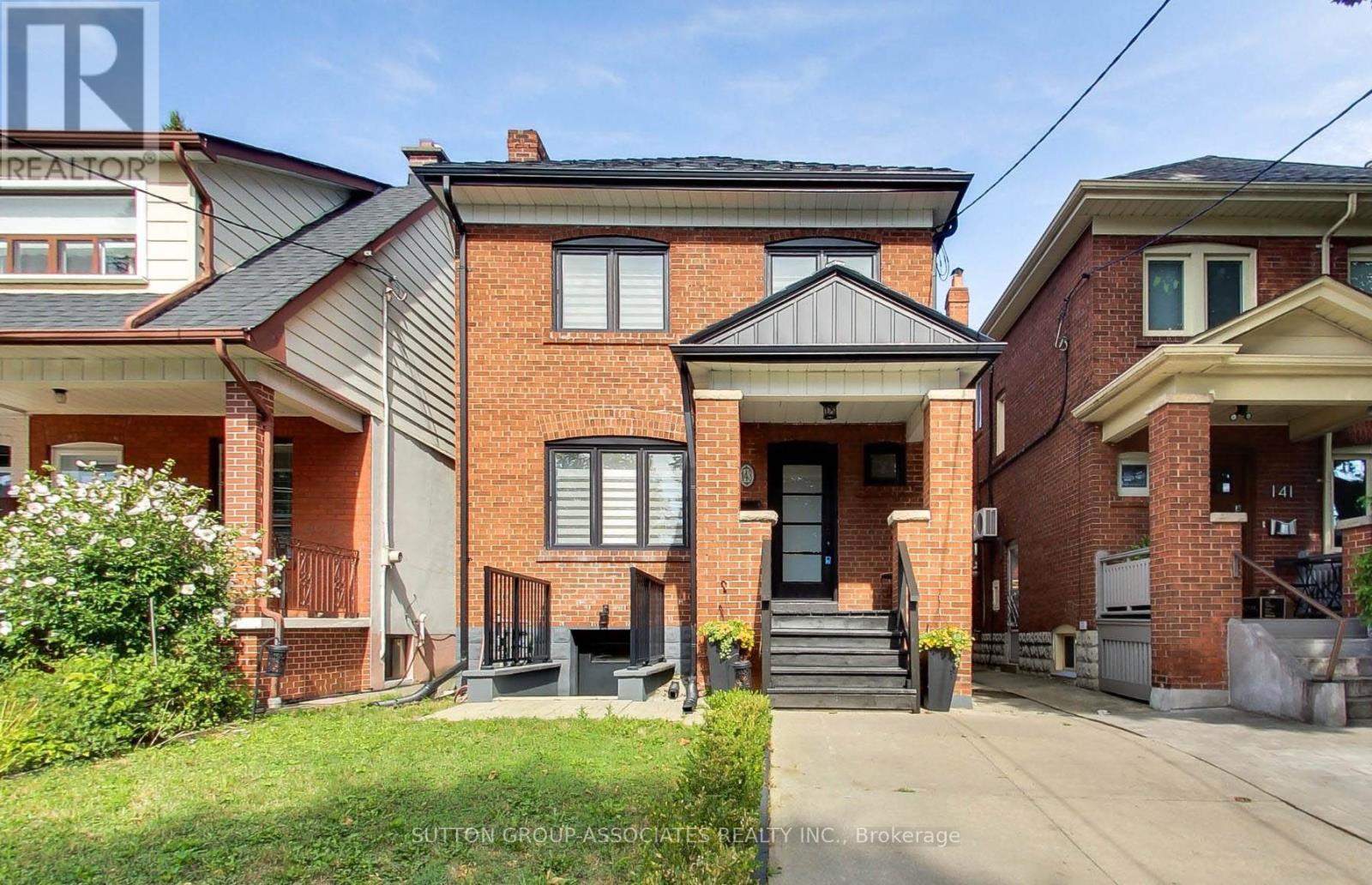 143 Pinewood Ave, Toronto, ON M6C 2V6