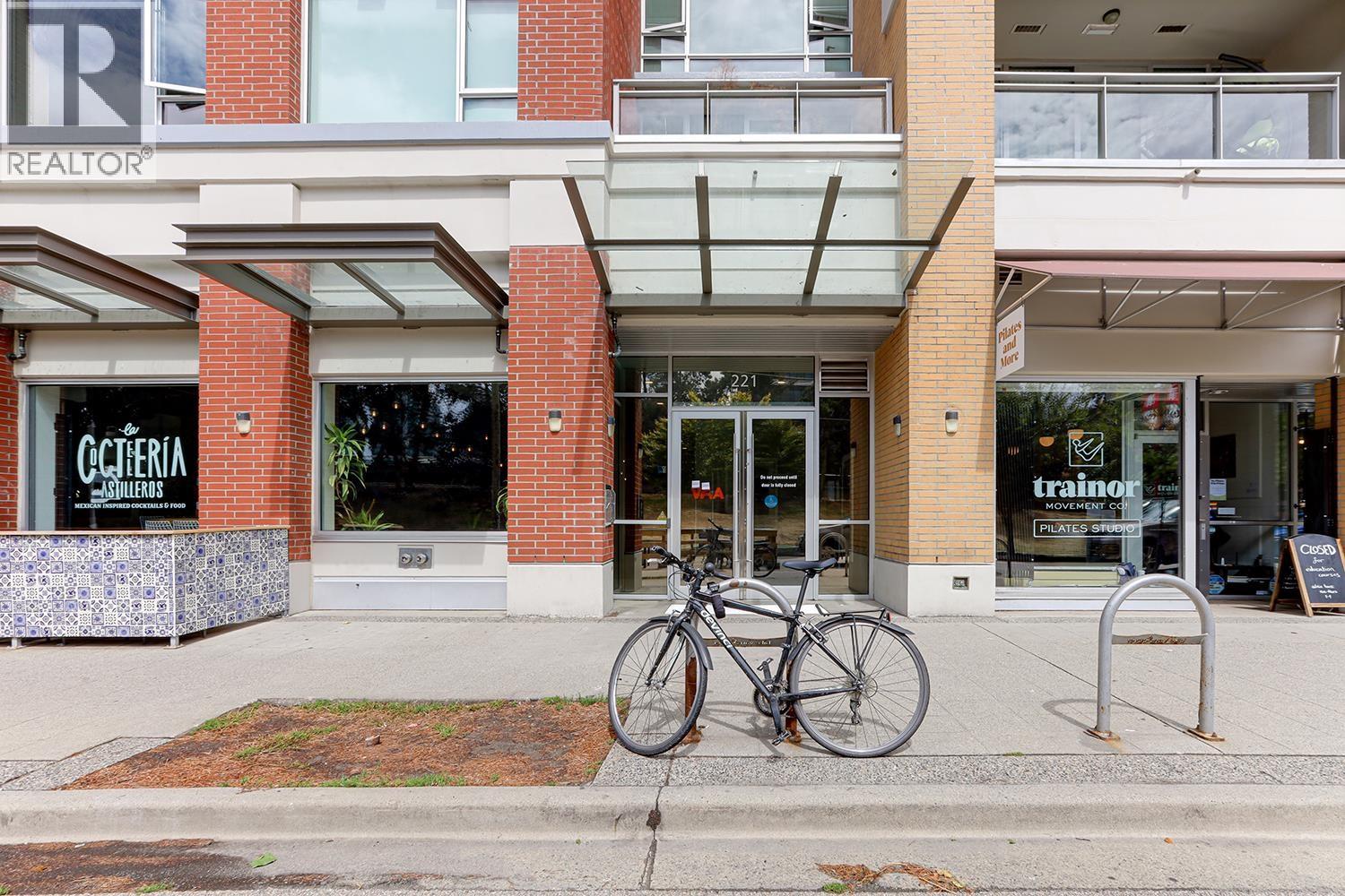 221 Union Street Unit 805, Vancouver, BC V6A 0B4