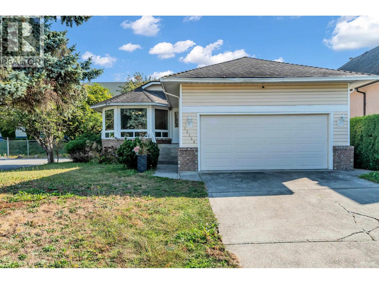 12150 Chestnut Cres, Pitt Meadows, BC V3Y 2C6