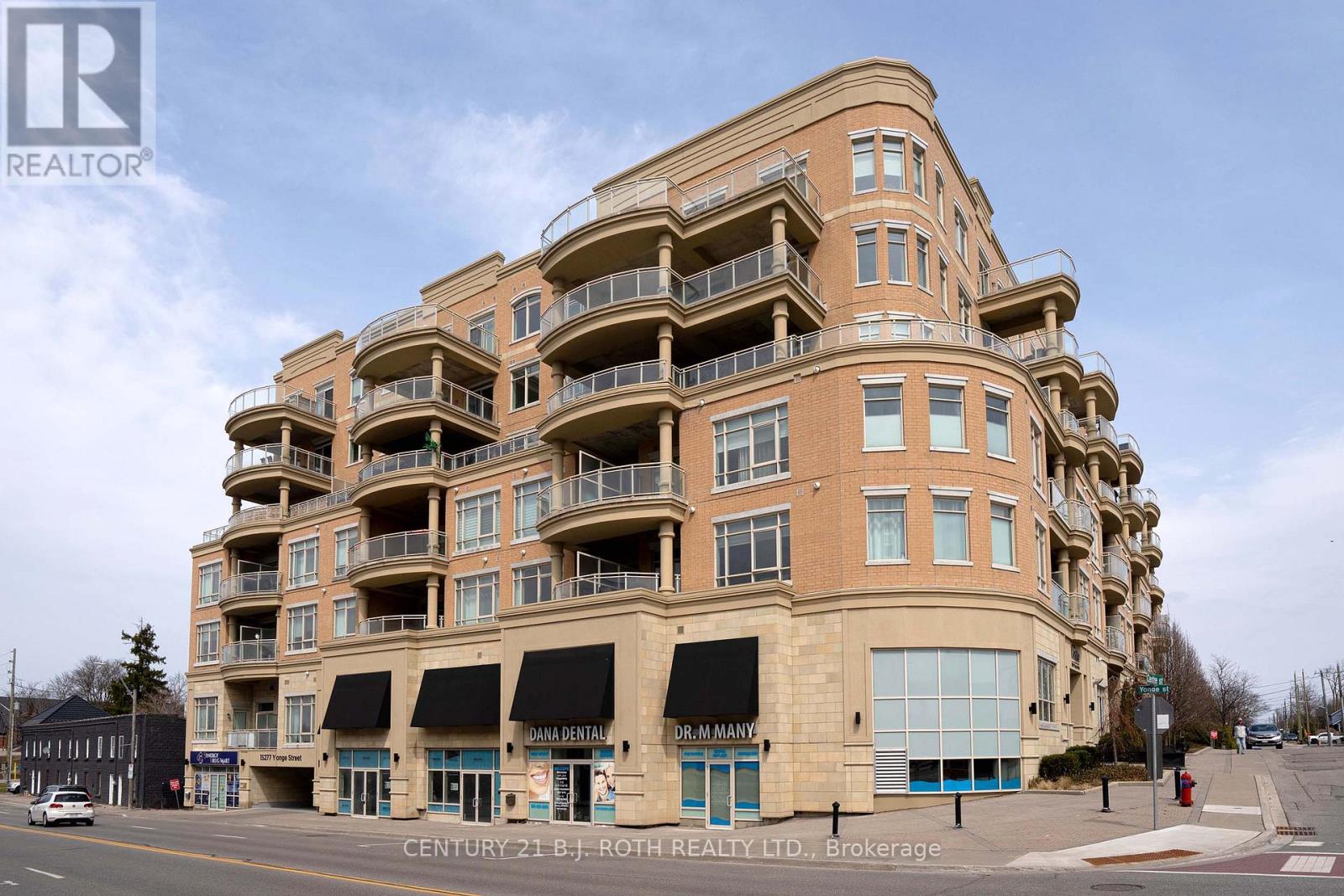 313 15277 Yonge St S, Aurora, ON L4G 1Y3