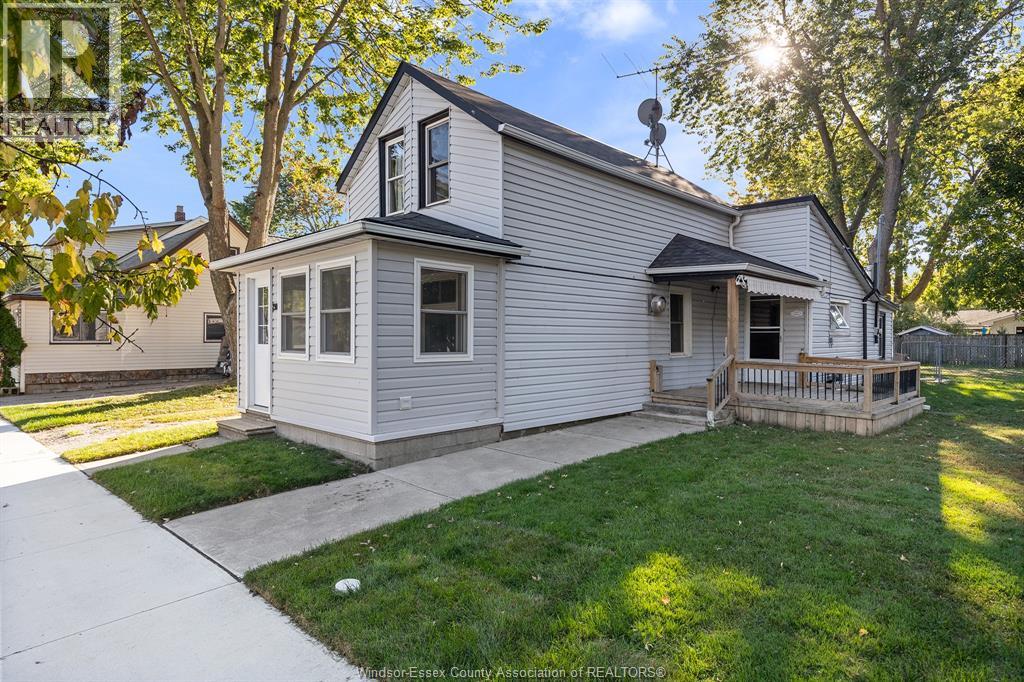 290 George St, Amherstburg, ON N9V 2G4