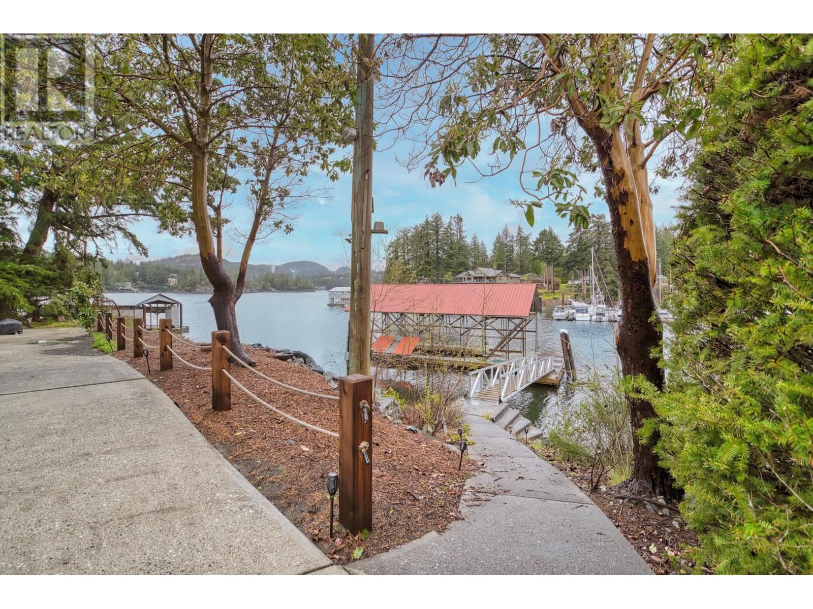 12848 Gilden Rd, Madeira Park, BC V0N 2H1