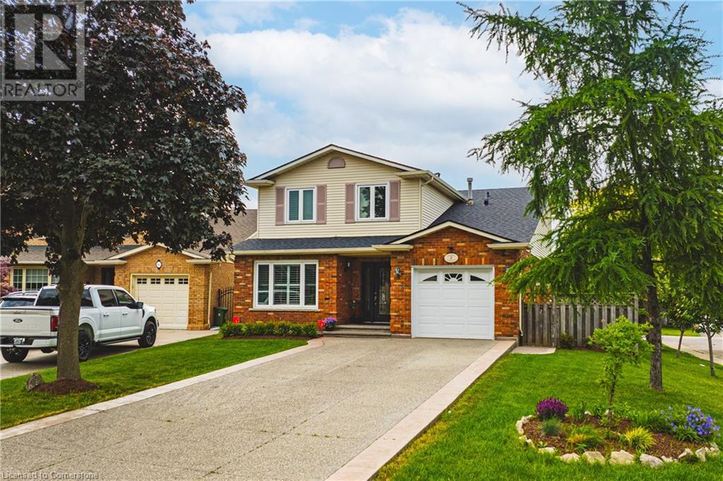 2 Antoinette Ct, Hamilton, ON L9B 2E7