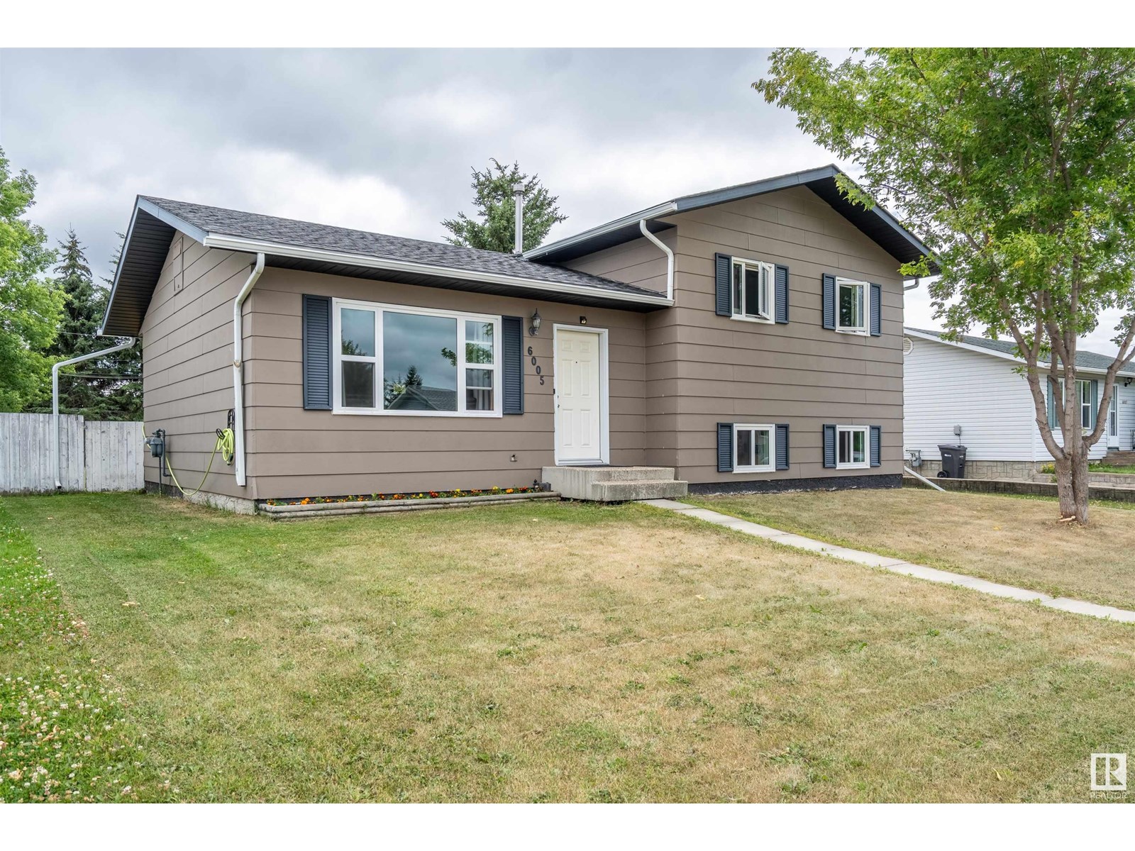 51 Av Unit 6005, Cold Lake, AB T9M 1T3
