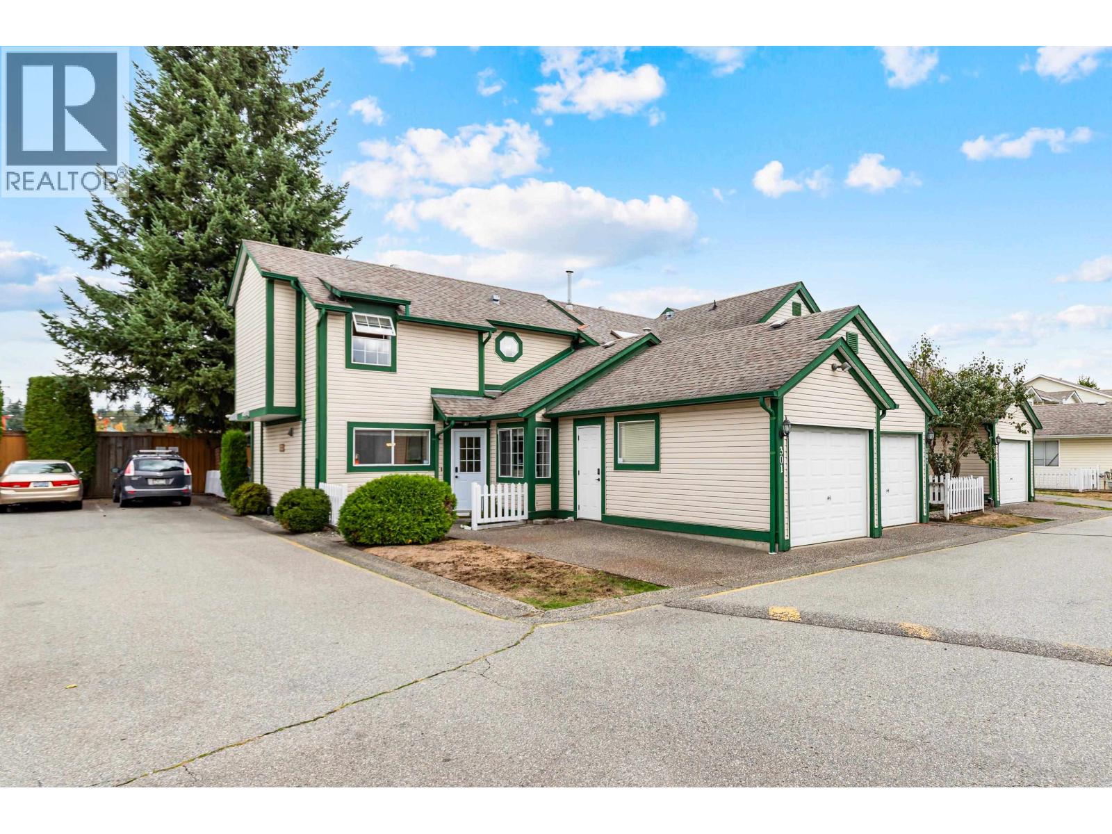 20675 118 Avenue Unit 301, Maple Ridge, BC V2X 0K4