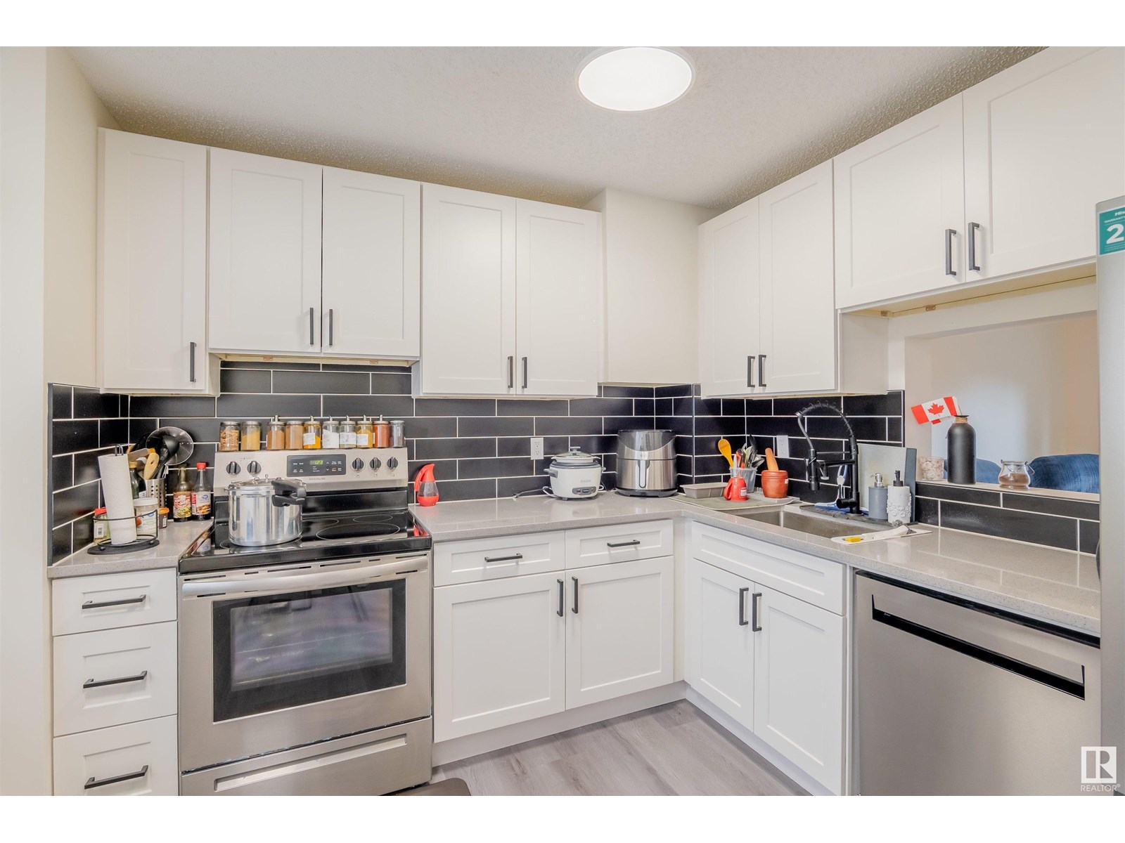 37 St Nw Unit 1710, Edmonton, AB T6L 2R7