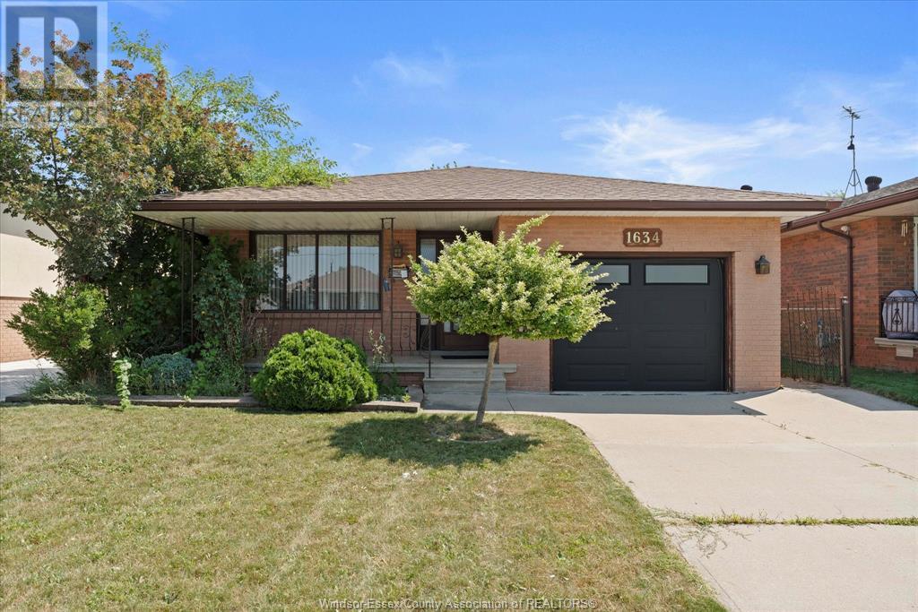 1634 Langlois, Windsor, ON N8X 4M5