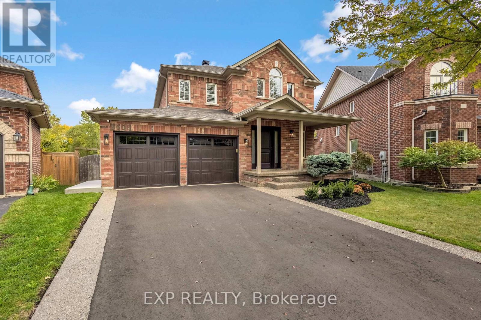 2403 Whitehorn Dr, Burlington, ON L7L 7N4