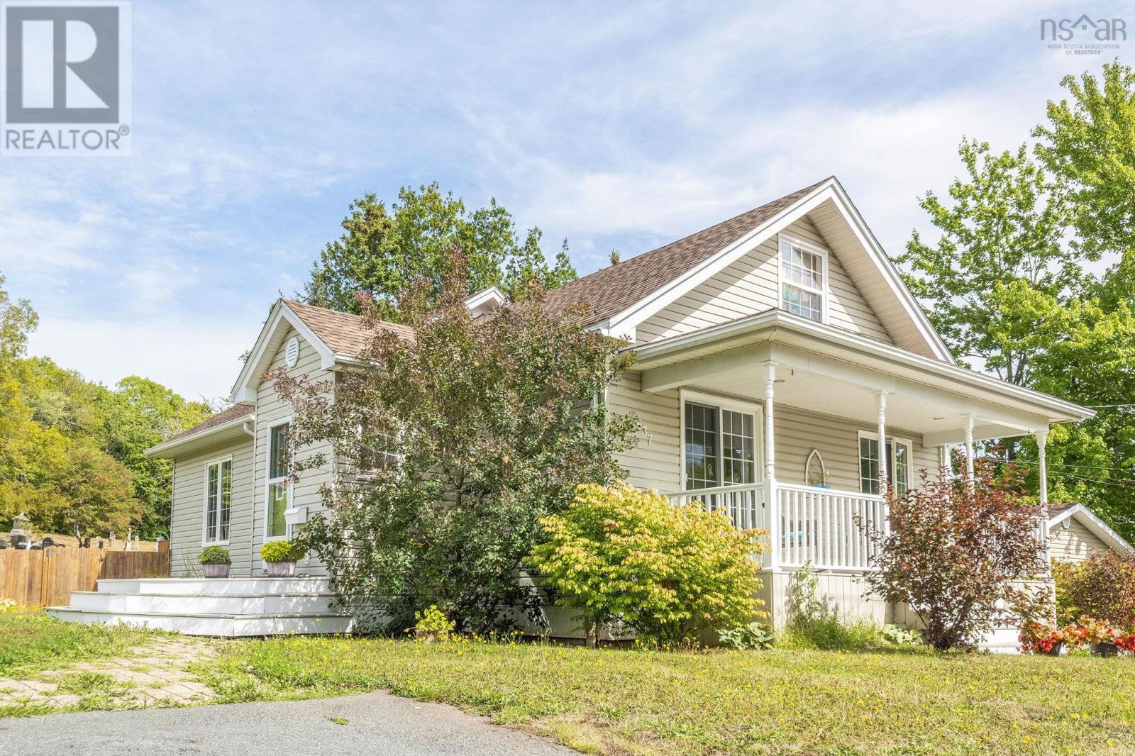637 Wiley Ave, Windsor, NS B0N 2T0