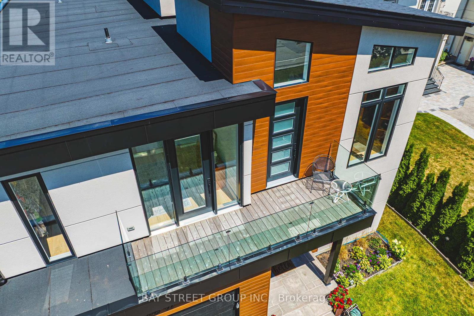 2267 Fifth Line W, Mississauga, ON L5K 1V7