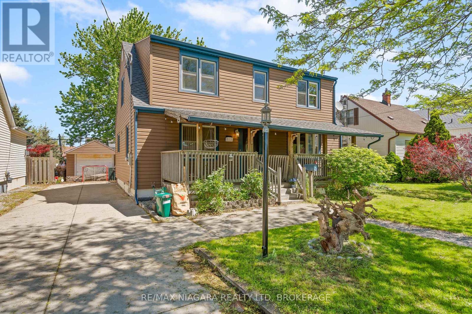 39 Seymour Ave, St. Catharines, ON L2P 1A5