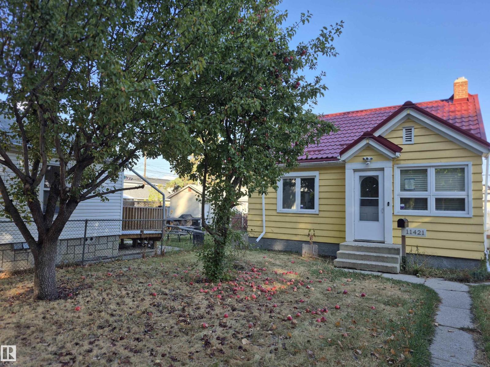 83 St Nw Unit 11421, Edmonton, AB T5B 2Y4