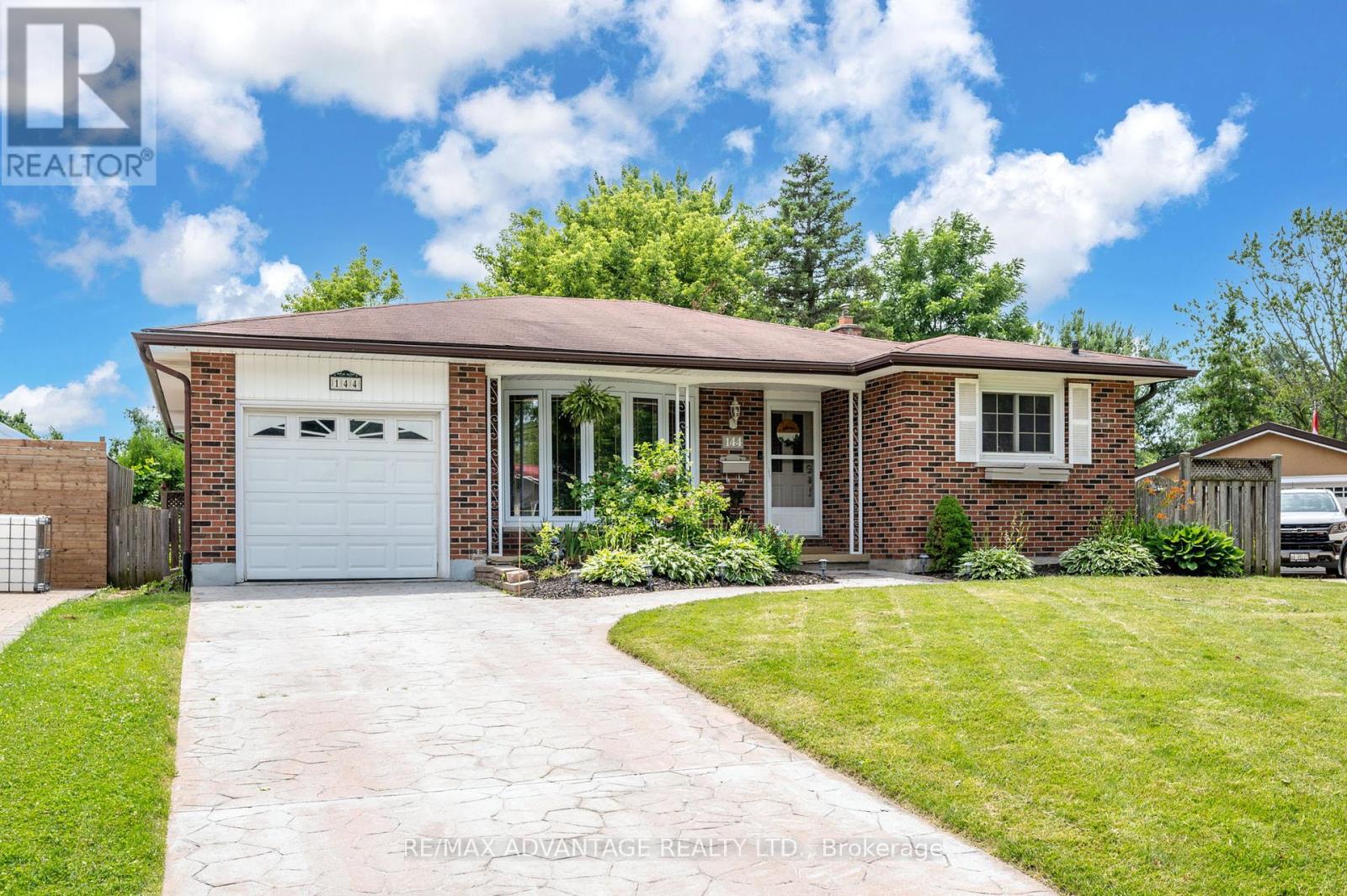 144 Antrim Cres, London, ON N6E 1G8