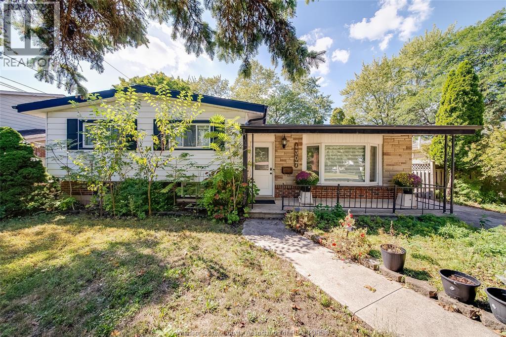 4307 Ashfield Cres, Windsor, ON N9G 2G8