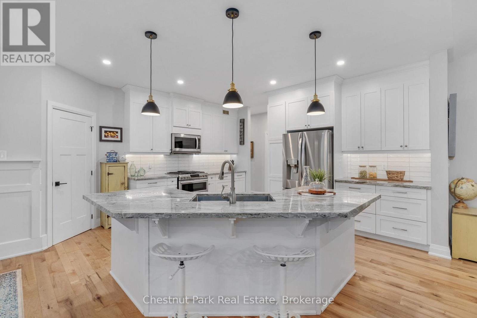 170 Springfield Rd, Huntsville Brunel, ON P1H 0H8