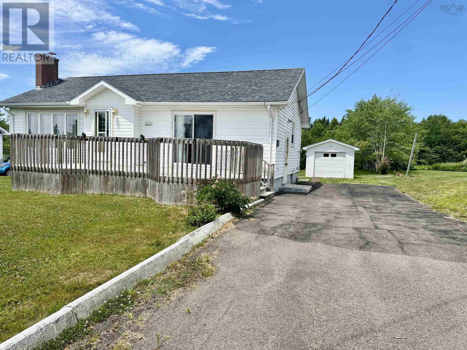 69 Kings Rd, Port Hastings, NS B9A 1N9
