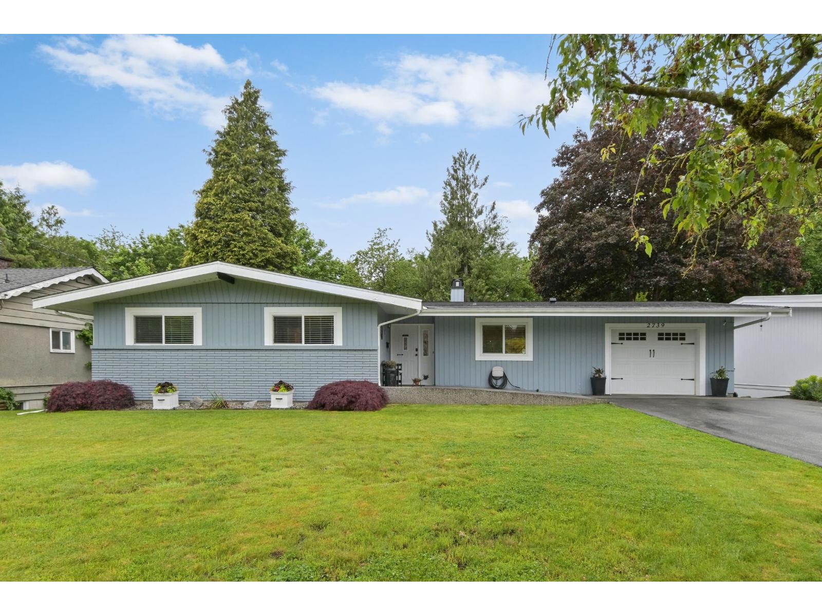 2739 Sheffield Way, Abbotsford, BC V2S 4B7