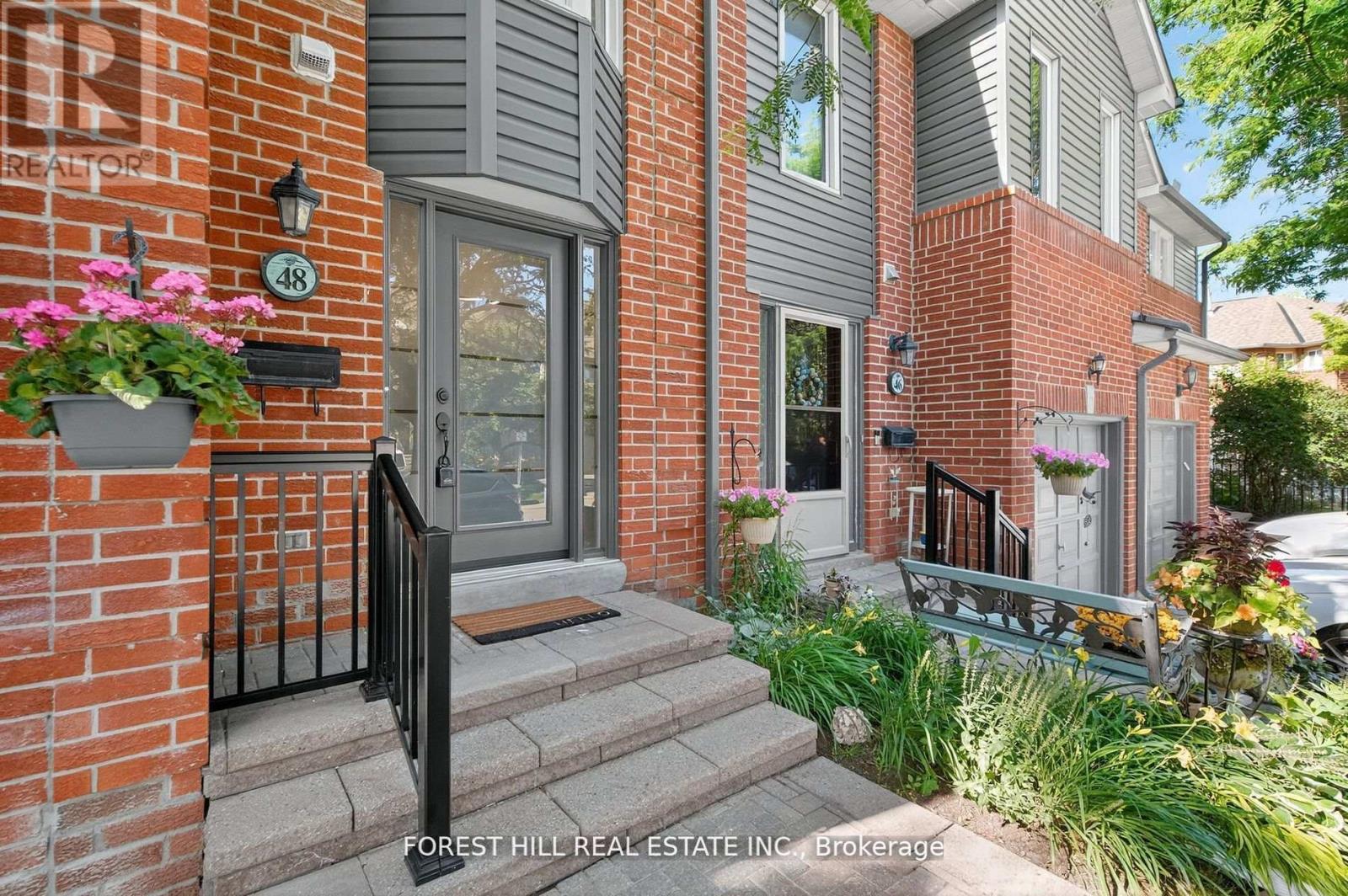 48 Beaumont Pl, Vaughan, ON L4J 4X2