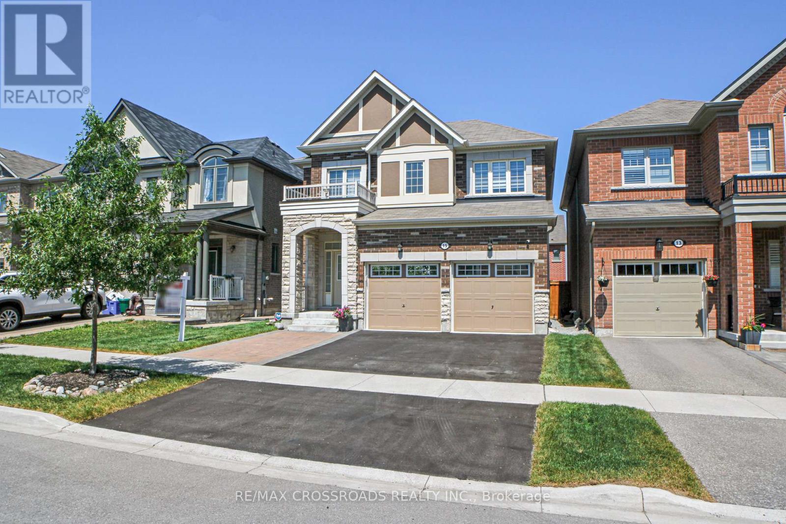 15 Littlebeck Cres, Whitby, ON L1P 0G3
