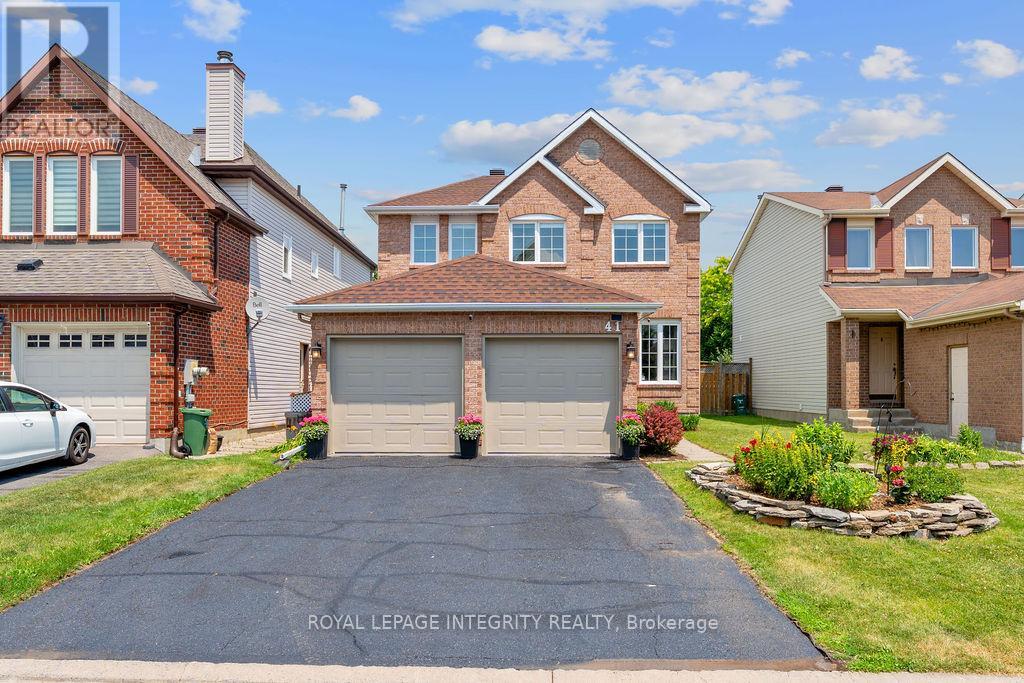41 Beacon Way, Ottawa, ON K2K 2R3